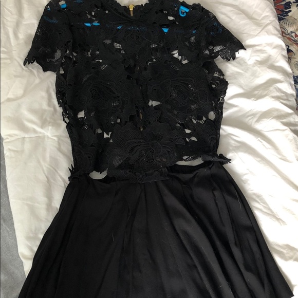 Lace romper - Picture 3 of 3